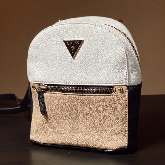 Guess Convertible Backpack PU Leather - Picture 1 of 7